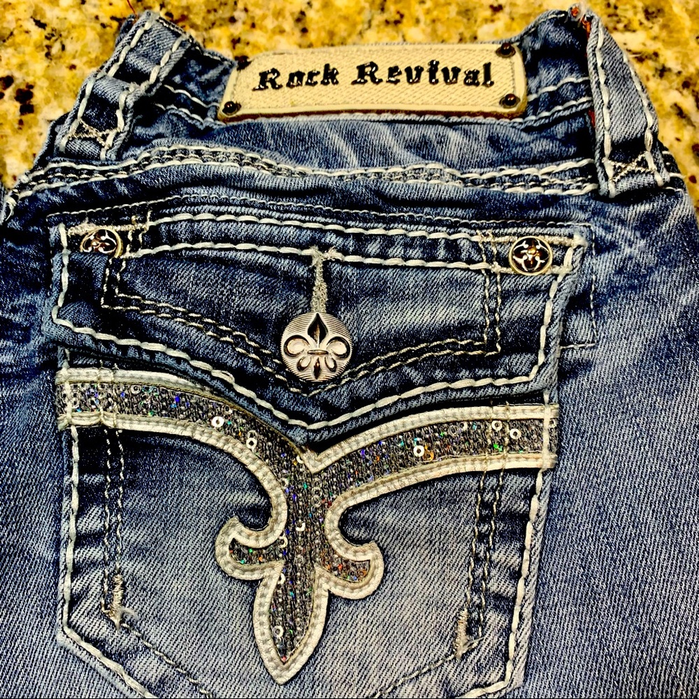 💥Rock Revival Skinny💥 Size:27 Looks like new, wore less than 5 times.